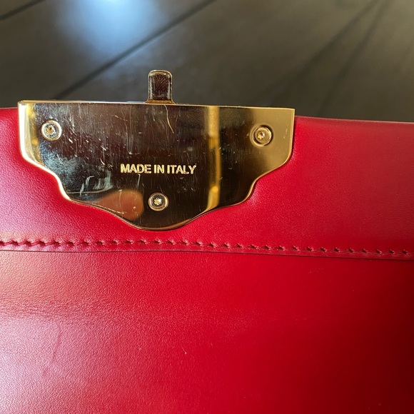 This bag still like new, it’s really beautiful, - Picture 2 of 10